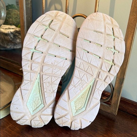 Hoka One One Mach women’s size 8.5 - Picture 8 of 9